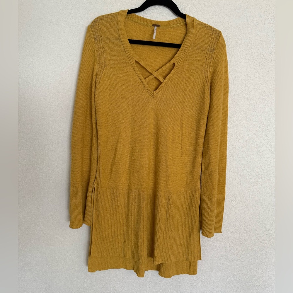 Free People Mustard Criss Cross Tunic Sweater Top - Picture 2 of 4